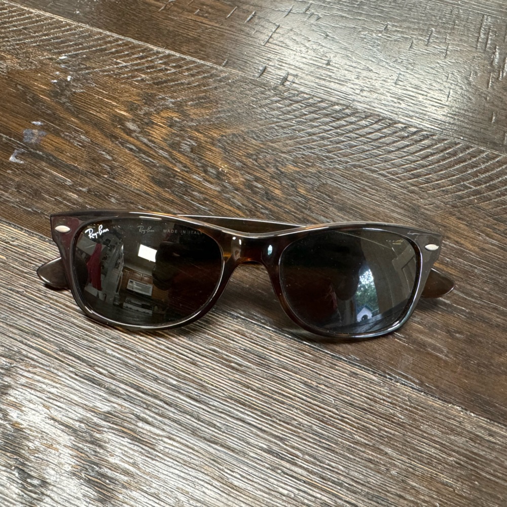 Ray Ban New Wayfarer Sunglasses Small